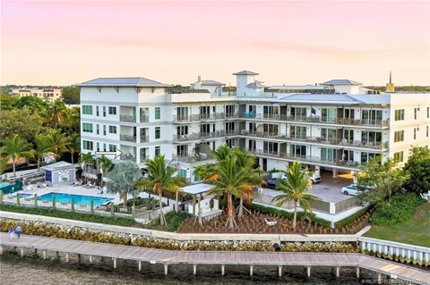 $2,490,000 | 41 Southwest Seminole Street, Unit 206, Stuart, FL 34994