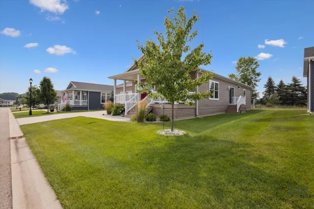 $270,000 | 5906 Trillium Hills Drive Northeast, Rockford, MI 49341