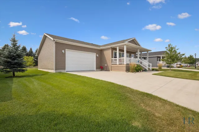 $270,000 | 5906 Trillium Hills Drive Northeast, Rockford, MI 49341