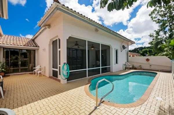 8724 Vía Reale Boca Raton, FL 33496 - Photo 16 of 25 8724 Via Reale (Rear)-600
