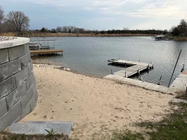 $215,000 | 18530 West 3000th Road North, Unit 47, Reddick, IL 60961