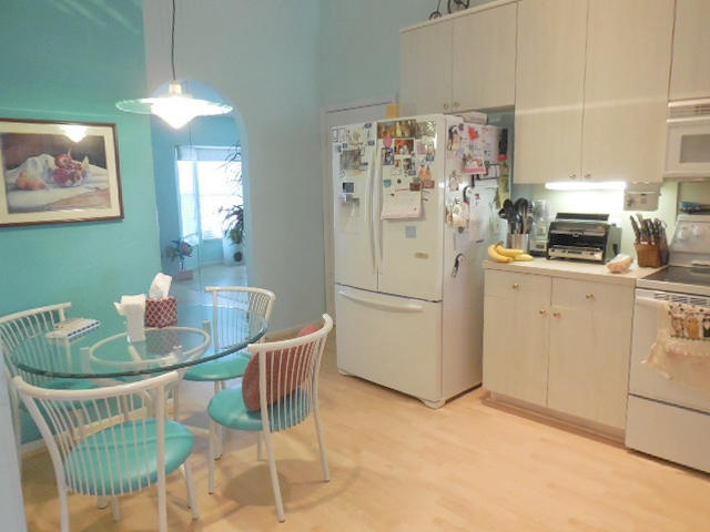 11286 Coral Key Drive Boca Raton, FL 33498 - Photo 21 of 43 BREAKFAST NOOK