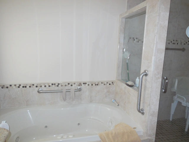 11286 Coral Key Drive Boca Raton, FL 33498 - Photo 26 of 43 WHIRLPOOL TUB