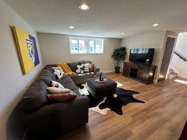 $329,900 | 1104 15th Street, De Witt, IA 52742