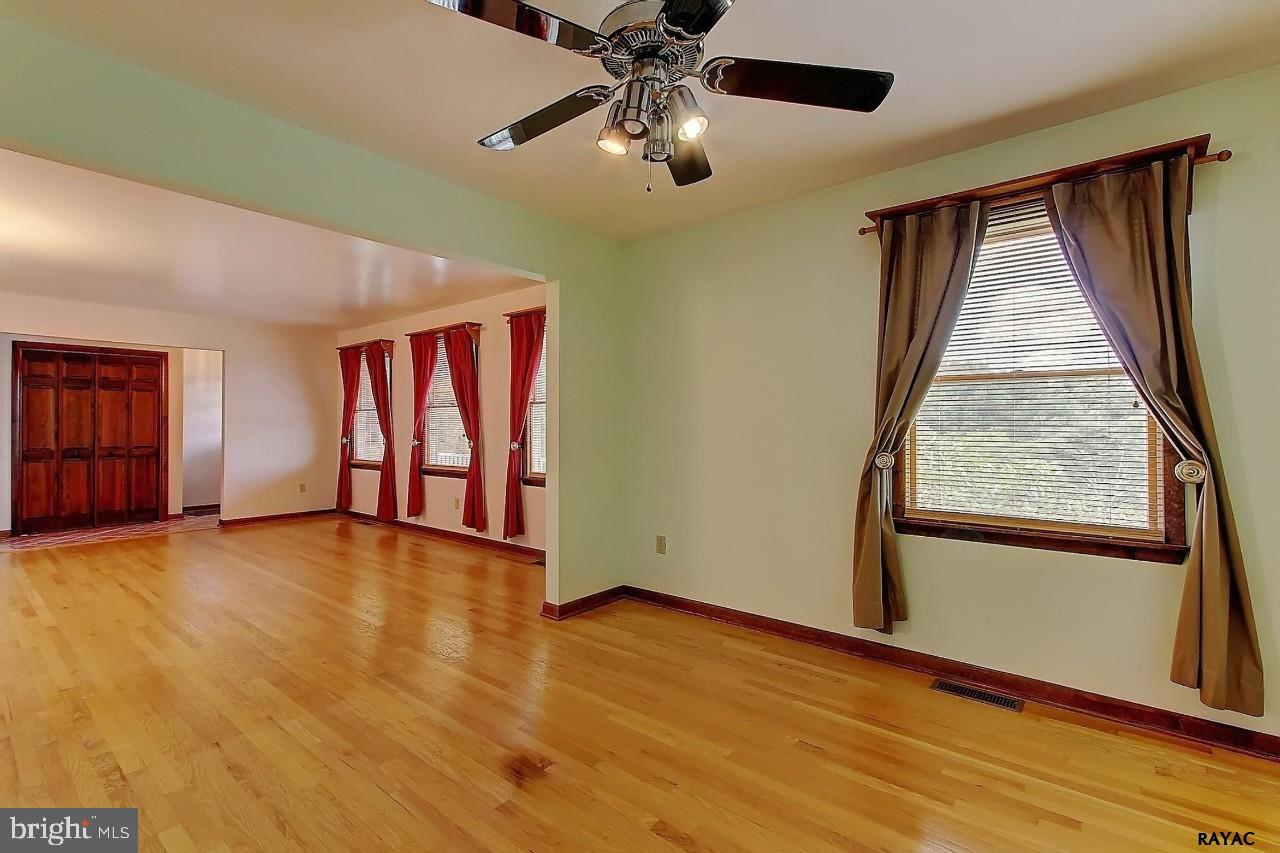 13186 Line Road New Freedom, PA 17349 - Photo 9 of 27 Gallery Image 9