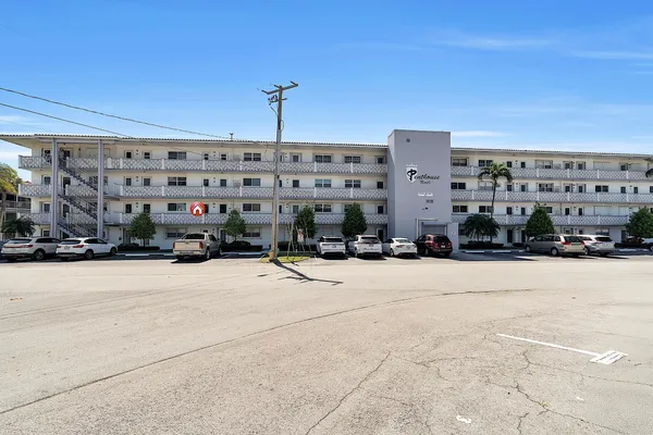 $372,000 | 103 Northeast 19th Avenue, Unit 232, Deerfield Beach, FL 33441
