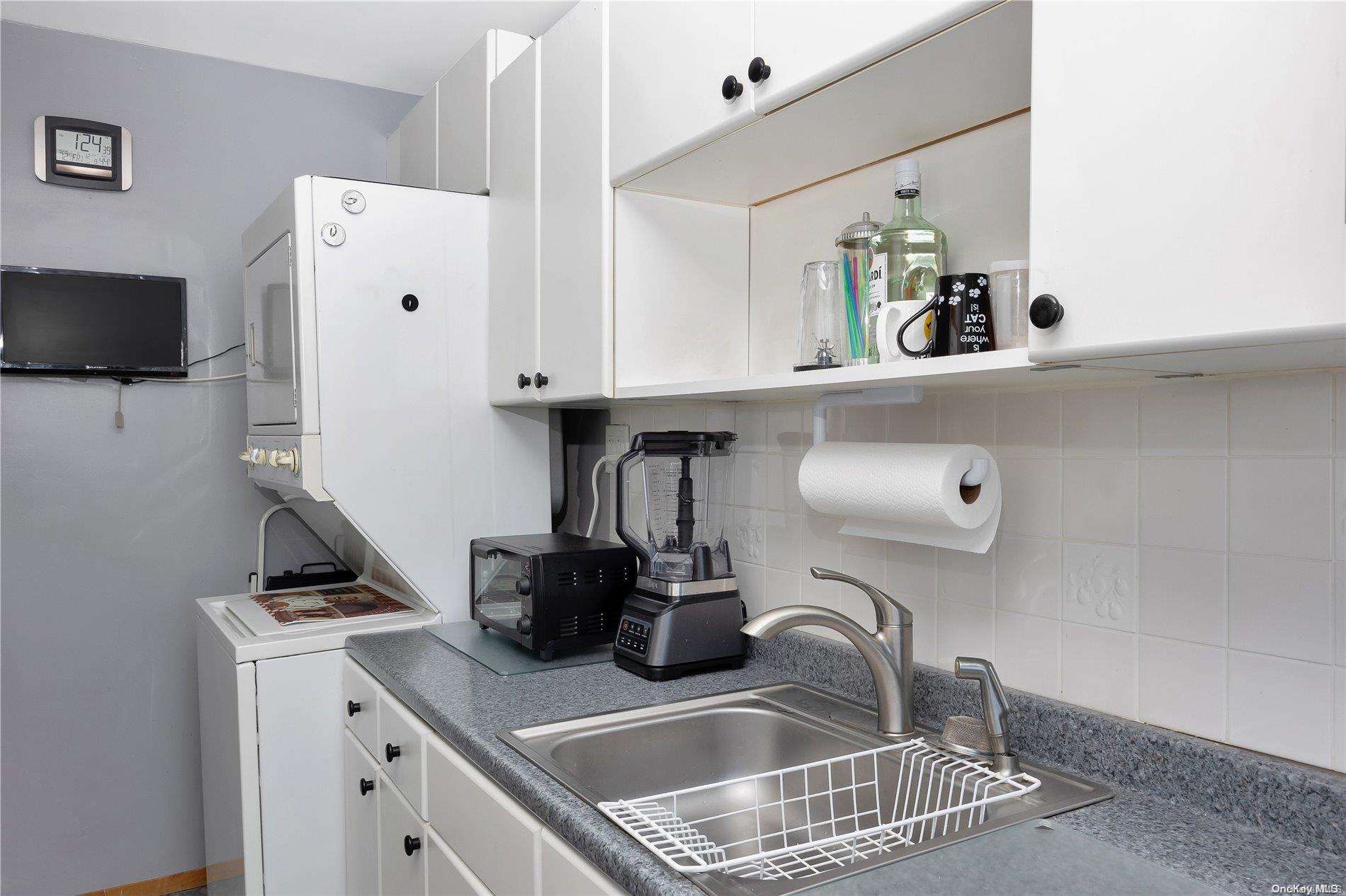 235-15 148th Road Queens, NY 11422 - Photo 25 of 32