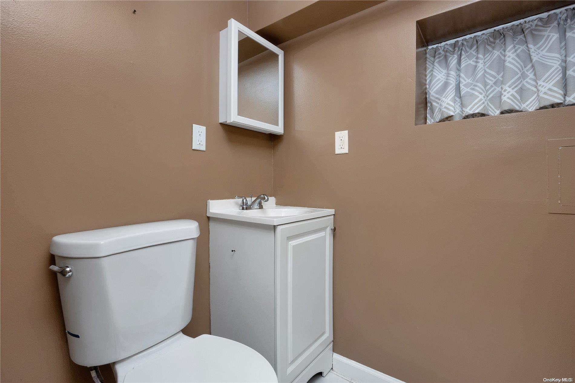 235-15 148th Road Queens, NY 11422 - Photo 27 of 32