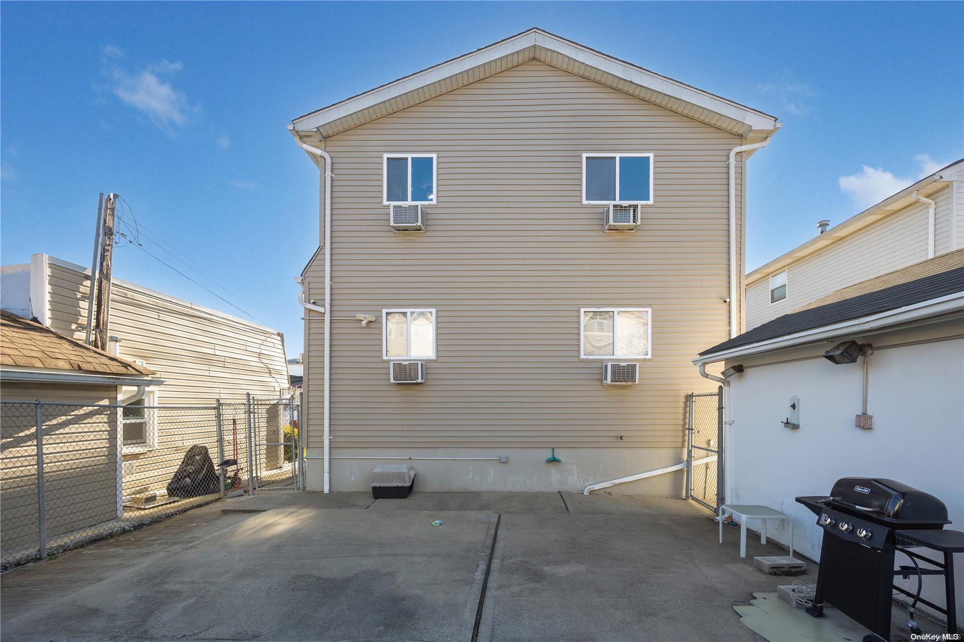 235-15 148th Road Queens, NY 11422 - Photo 28 of 32