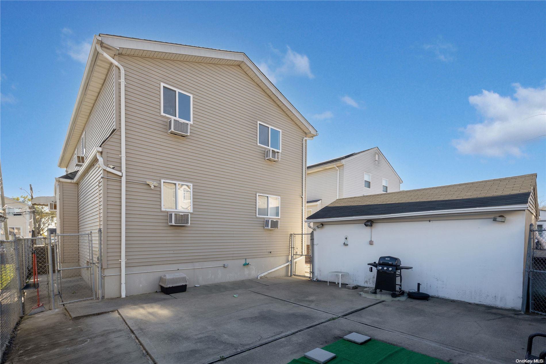 235-15 148th Road Queens, NY 11422 - Photo 29 of 32