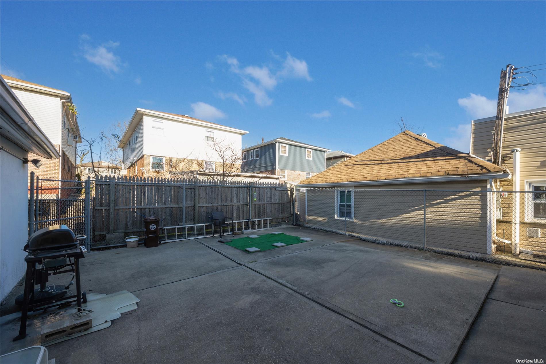 235-15 148th Road Queens, NY 11422 - Photo 31 of 32