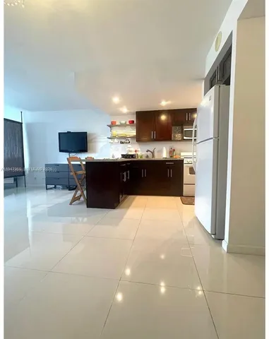 $1,900 | 251 174th Street, Unit 1810, Sunny Isles Beach, FL 33160