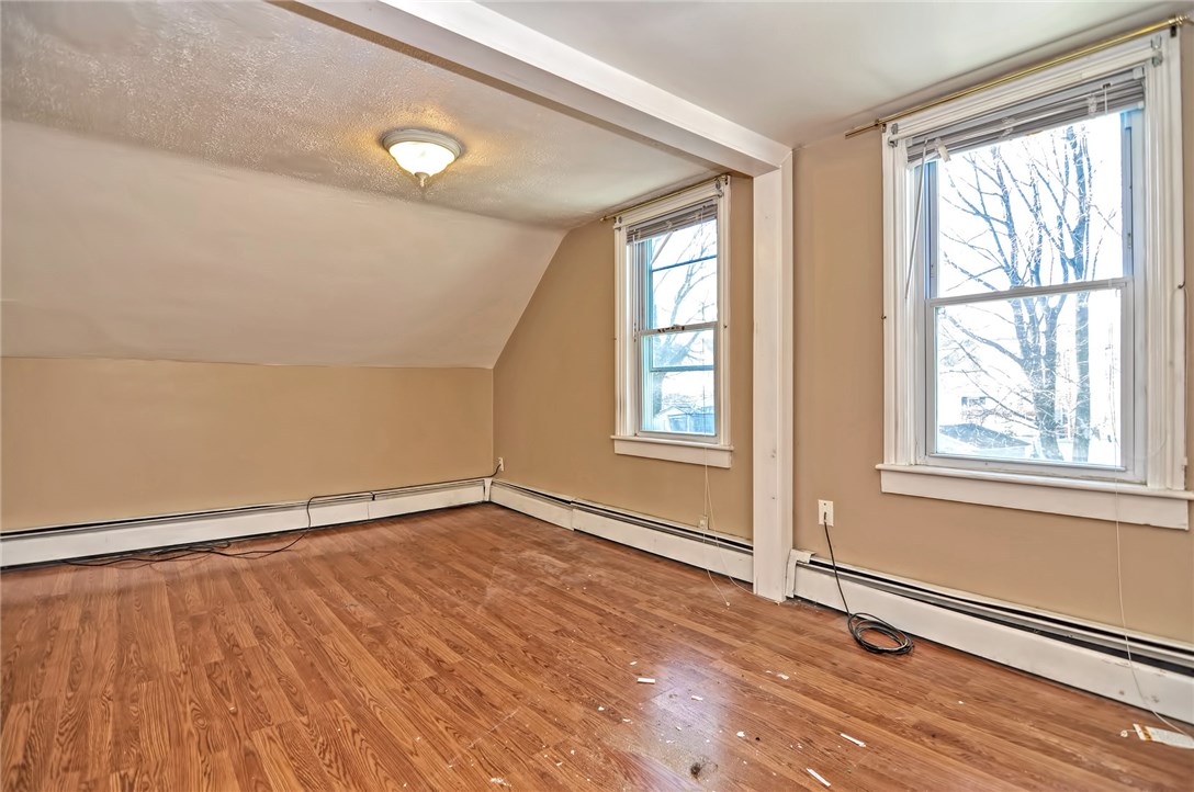 51 Clifford Street Pawtucket, RI 02860 - Photo 11 of 27
