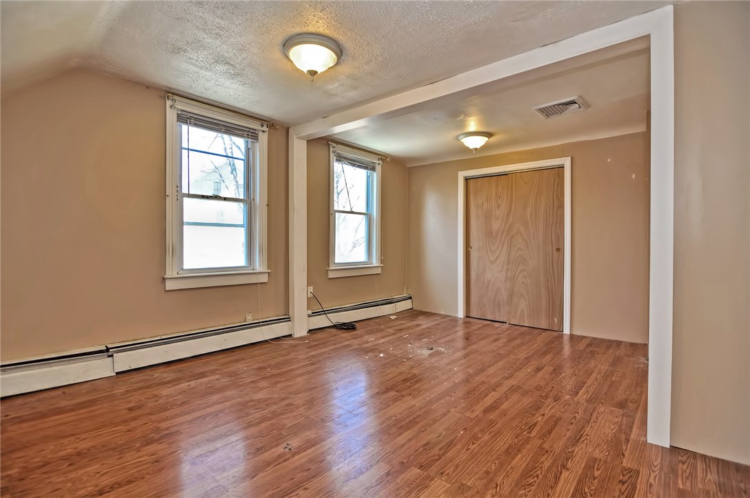 51 Clifford Street Pawtucket, RI 02860 - Photo 13 of 27