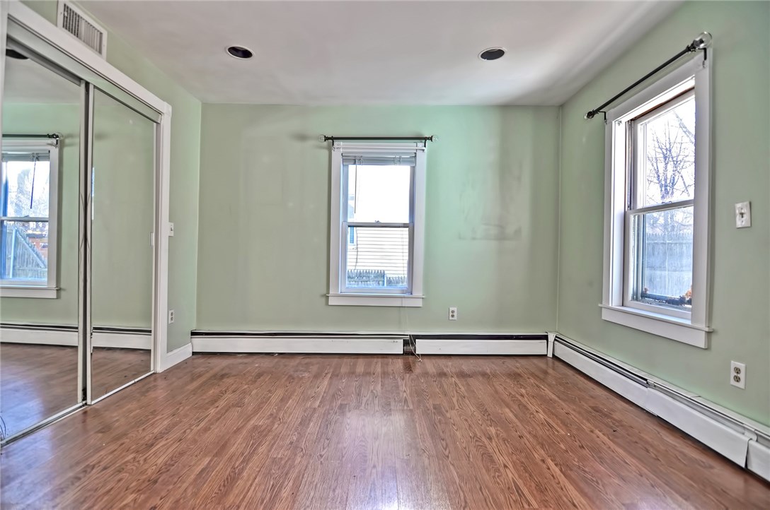 51 Clifford Street Pawtucket, RI 02860 - Photo 14 of 27