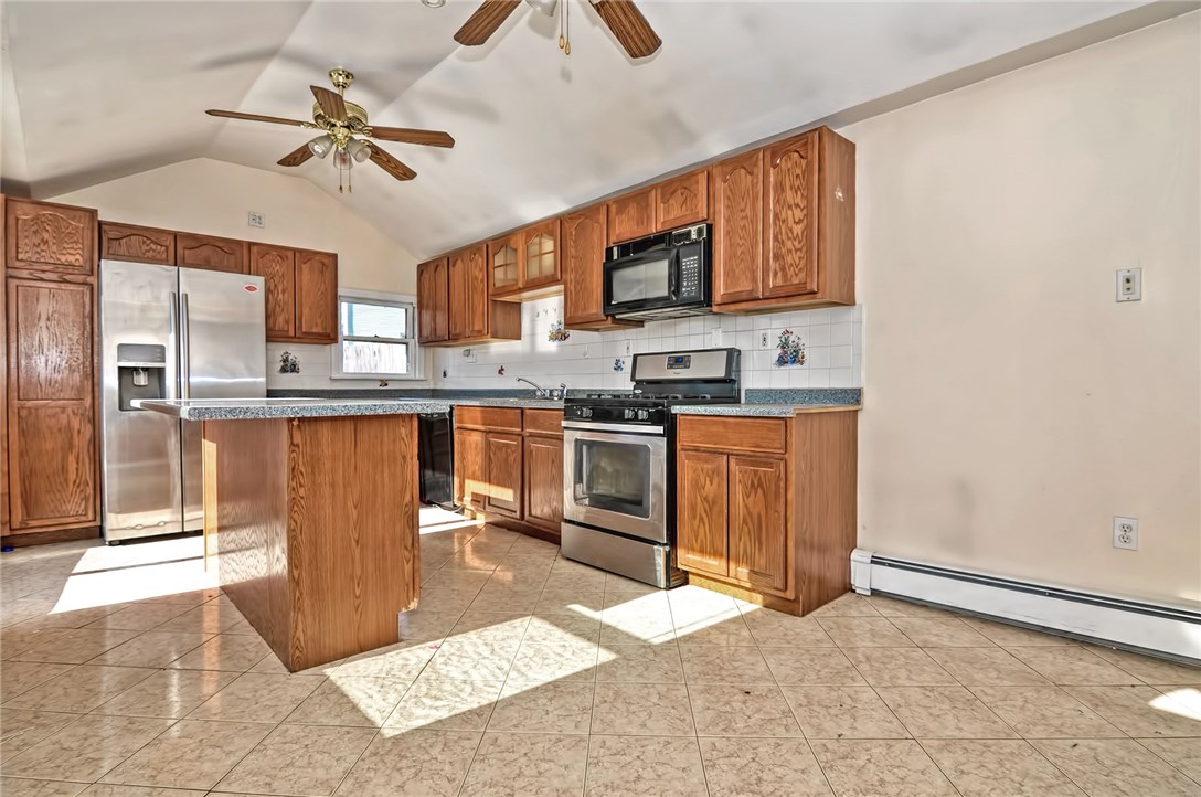 51 Clifford Street Pawtucket, RI 02860 - Photo 18 of 27