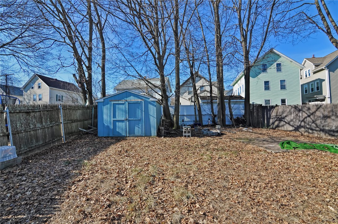 51 Clifford Street Pawtucket, RI 02860 - Photo 2 of 27