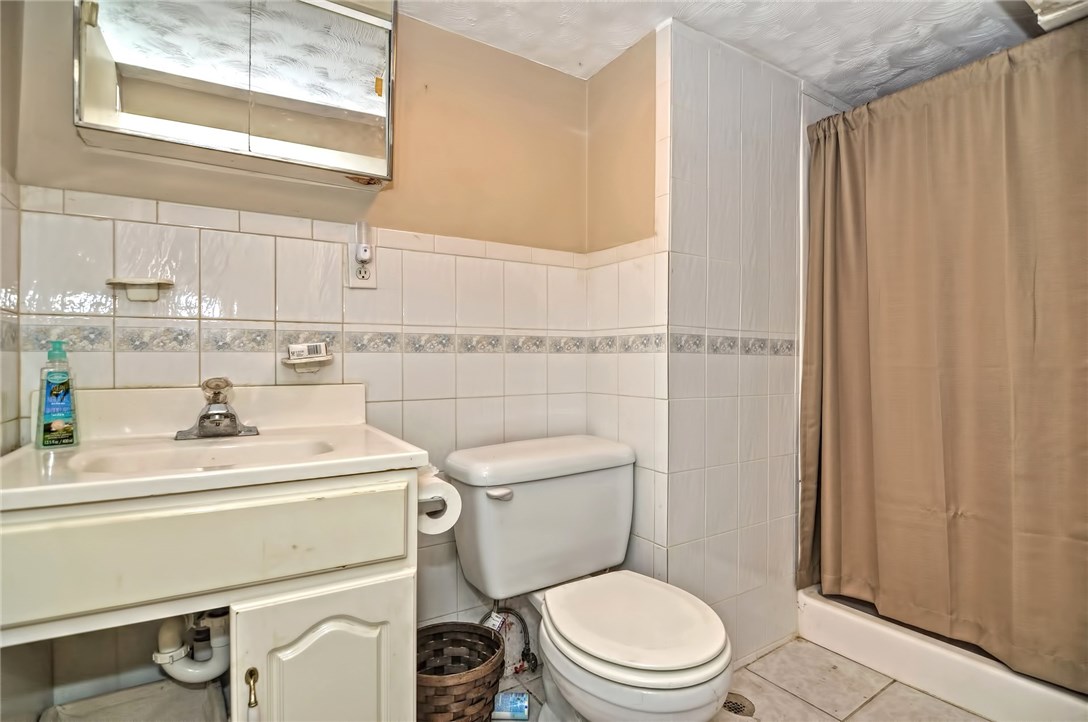 51 Clifford Street Pawtucket, RI 02860 - Photo 22 of 27