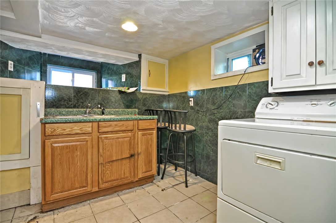 51 Clifford Street Pawtucket, RI 02860 - Photo 24 of 27