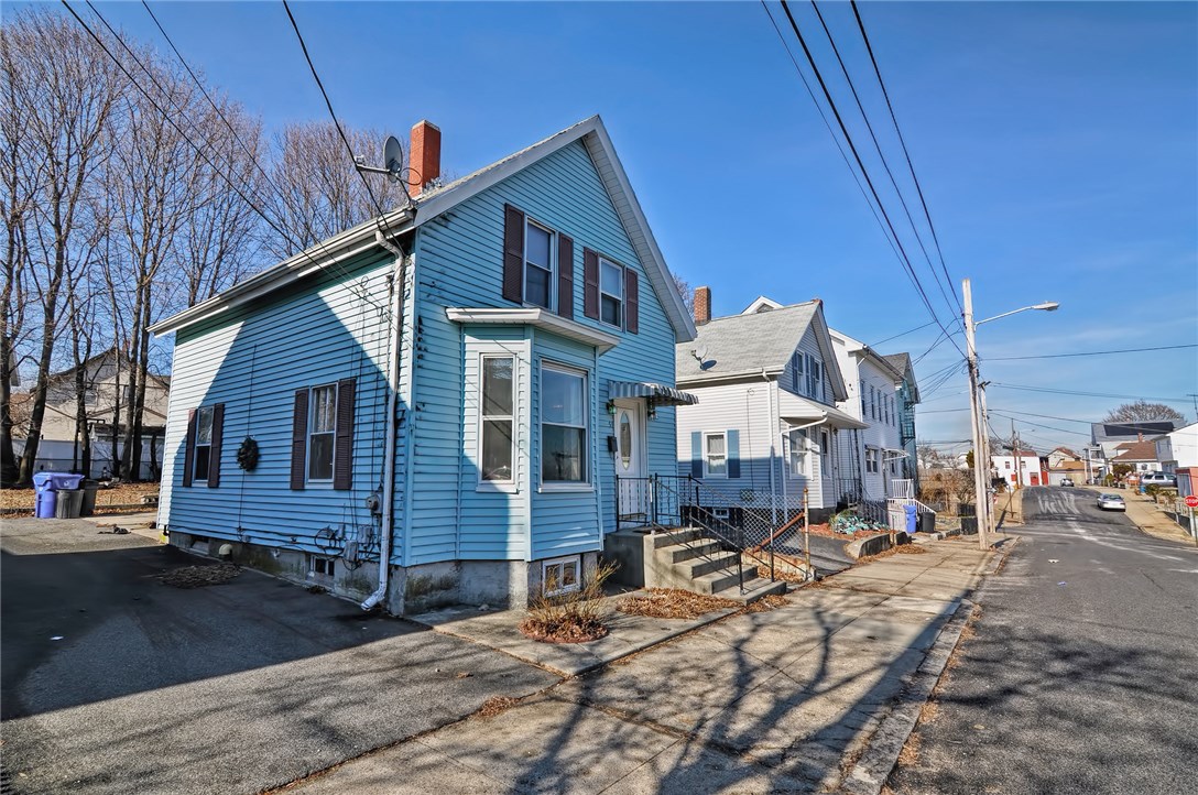51 Clifford Street Pawtucket, RI 02860 - Photo 26 of 27