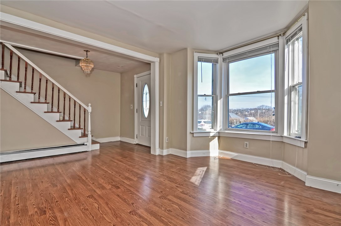 51 Clifford Street Pawtucket, RI 02860 - Photo 5 of 27