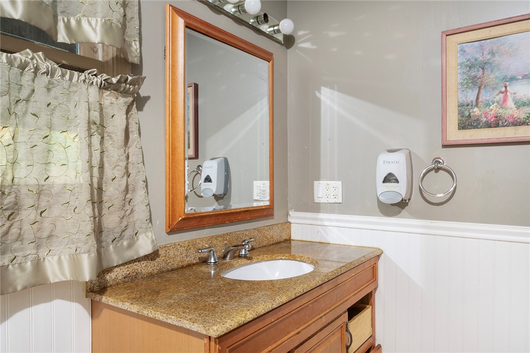 304 Getchell Avenue Woonsocket, RI 02895 - Photo 14 of 28