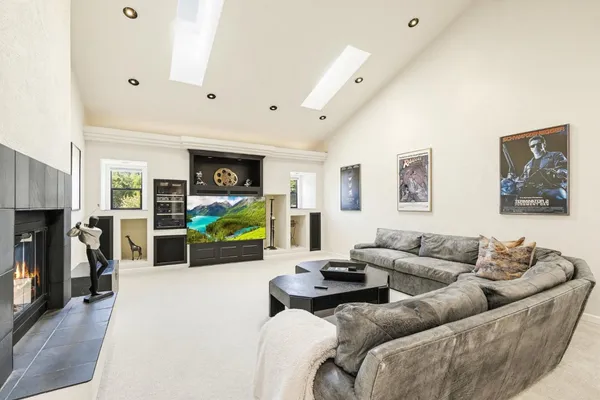 $2,945,000 | 321 Pine Forest Drive, Aptos, CA 95003