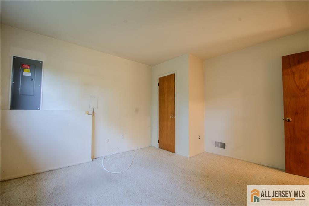 8 Windy Hill Road Metuchen, NJ 08840 - Photo 23 of 51