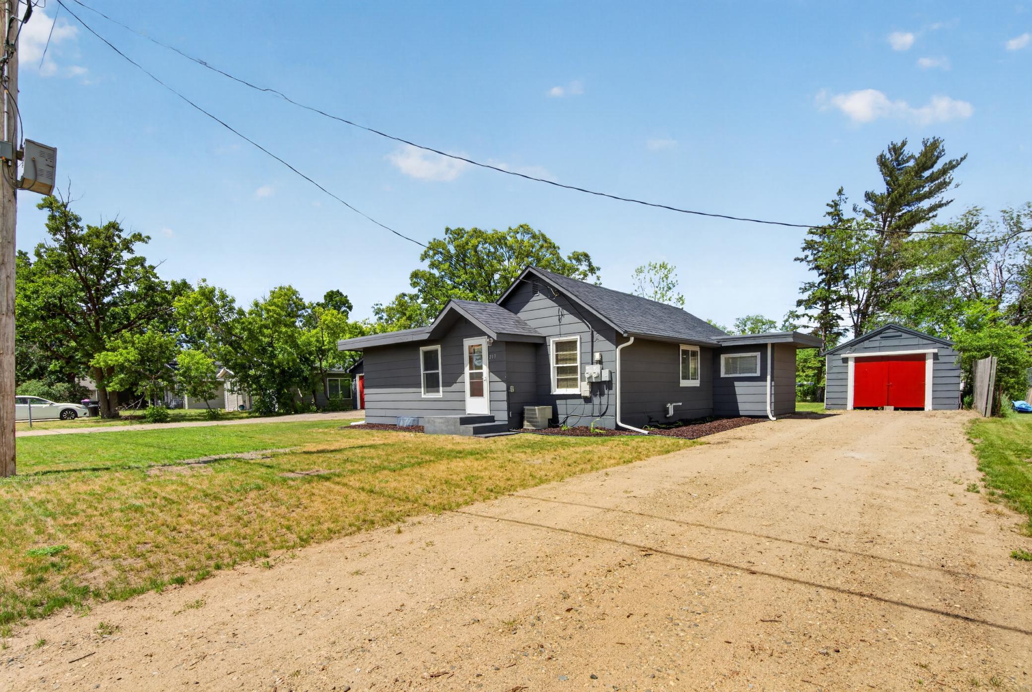 213 Roosevelt Road Southwest Bemidji, MN 56601 - Photo 3 of 20