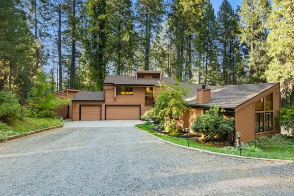 $830,000 | 13011 Admiral Lane, Grass Valley, CA 95945