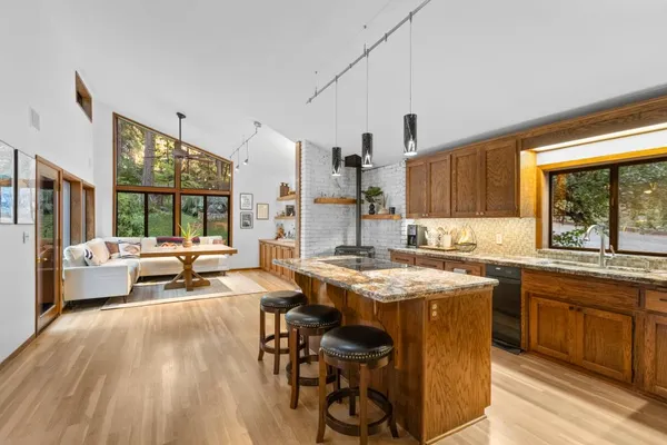 $830,000 | 13011 Admiral Lane, Grass Valley, CA 95945