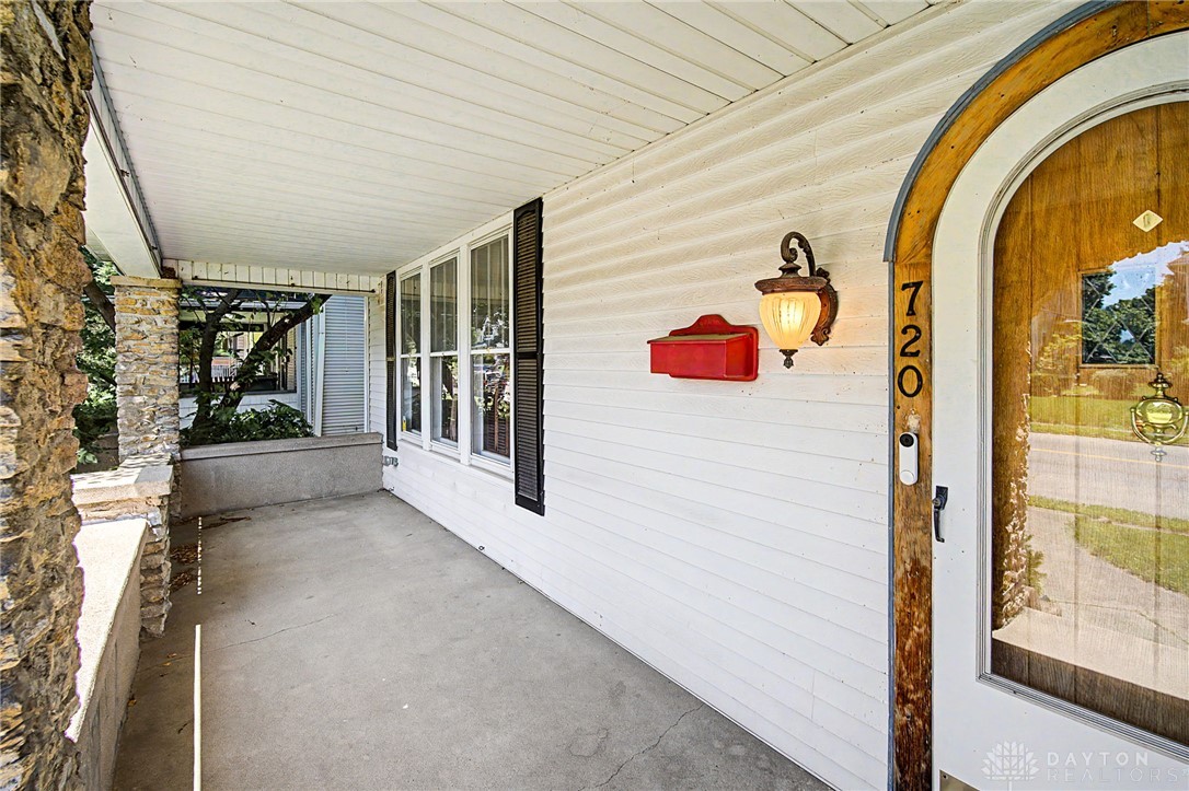 720 Main Street Hamilton, OH 45013 - Photo 4 of 44