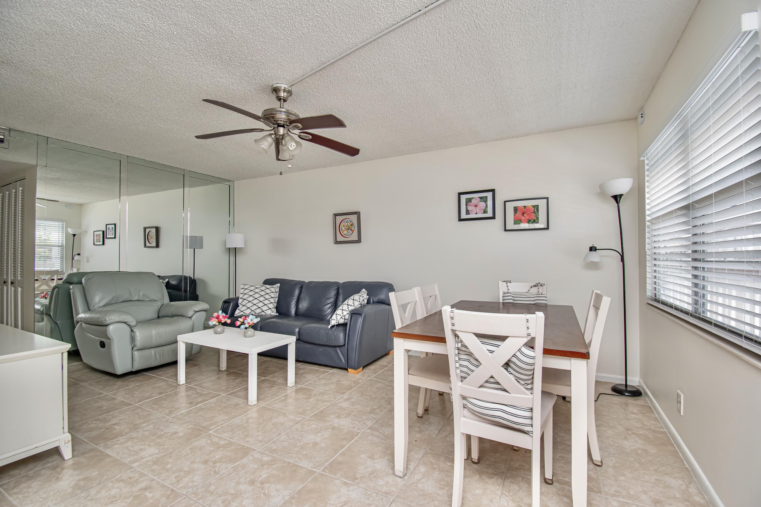2085 Wolverton East, Unit 2085 Boca Raton, FL 33434 - Photo 4 of 28 2628FBB8-69B8-4AAE-B104-BF5EAA9D02F2