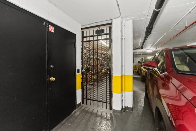 $750,000 | 4170 North Marine Drive, Unit 23L, Chicago, IL 60613