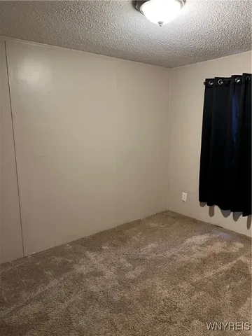 $59,900 | 433 Chestnut Drive, Lockport Town, NY 14094