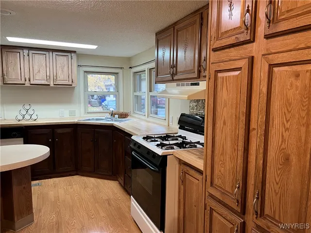 $59,900 | 433 Chestnut Drive, Lockport Town, NY 14094