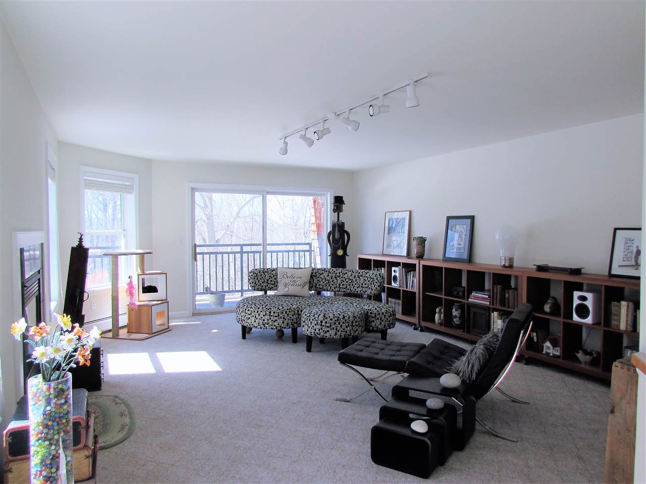 41 Claire Point Road Burlington, VT 05408 - Photo 2 of 12 Gallery Image 2