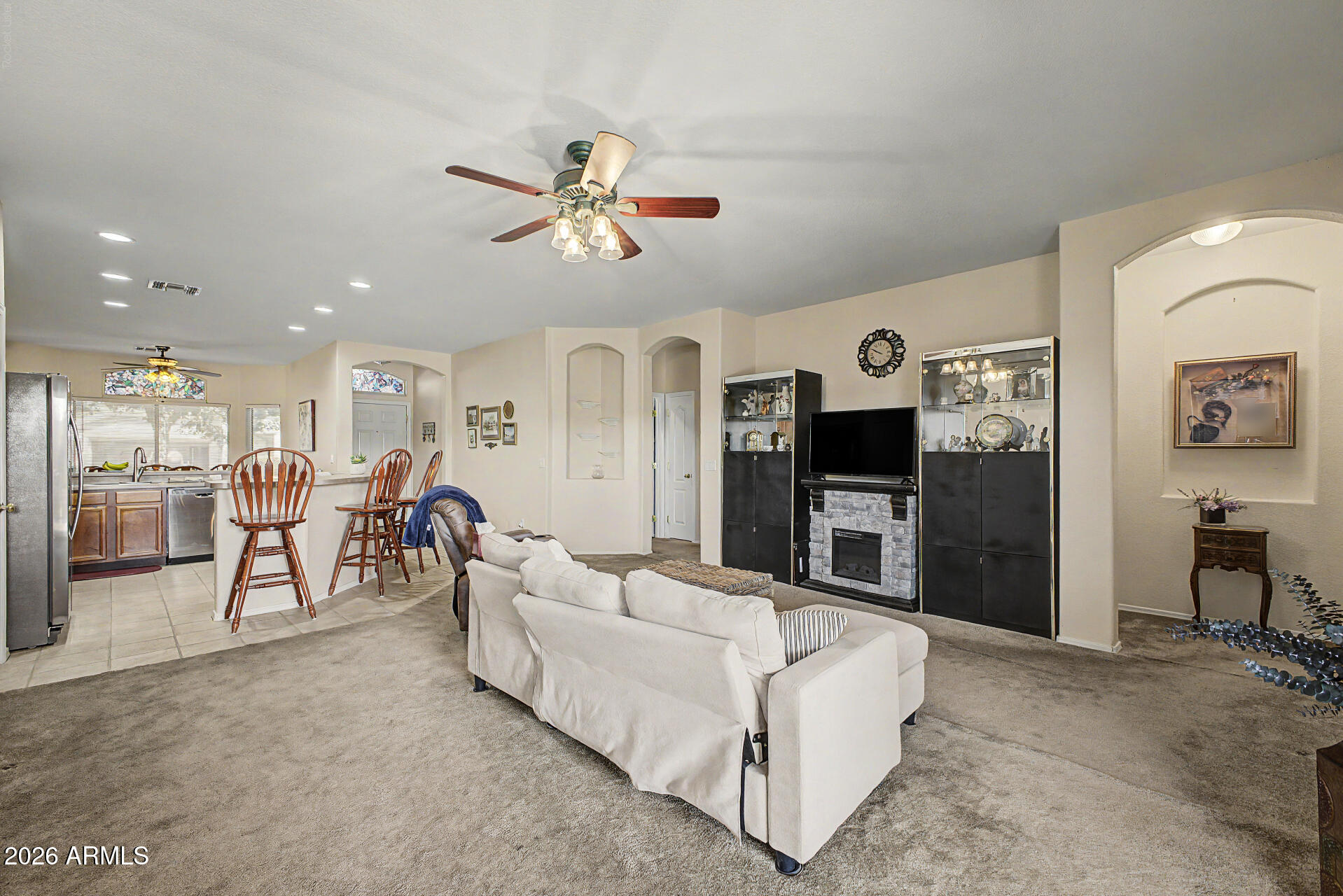 3645 South Joshua Tree Lane Gilbert, AZ 85297 - Photo 5 of 28 05 - Joshua Tree