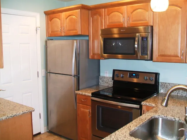 $2,195 | 1819 South Union Boulevard, Unit D, Lakewood, CO 80228