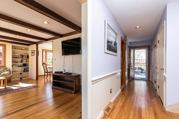 40 Crescent Road Hamilton, MA 01982 - Photo 12 of 28 a living room with furniture and a flat screen tv