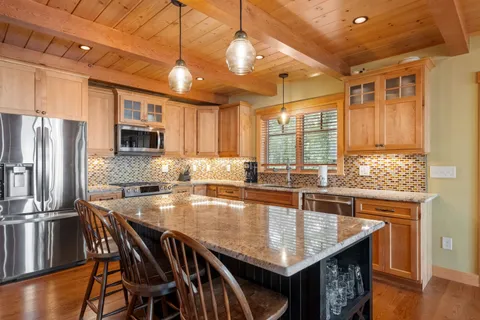 $4,500,000 | 62 West Point Road, Moultonborough, NH 03254