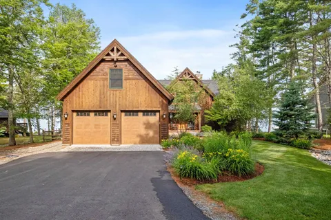 $4,500,000 | 62 West Point Road, Moultonborough, NH 03254