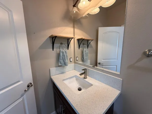 $425,000 | 1707 Sylvia Street, Selma, CA 93662