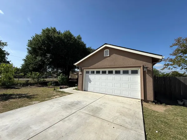 $425,000 | 1707 Sylvia Street, Selma, CA 93662