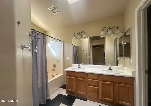 $2,150 | 19808 North 49th Drive, Glendale, AZ 85308