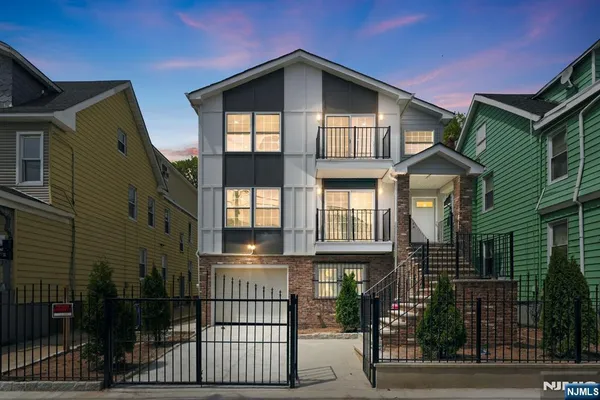 $925,000 | 271-273 Schley Street, Newark, NJ 07112