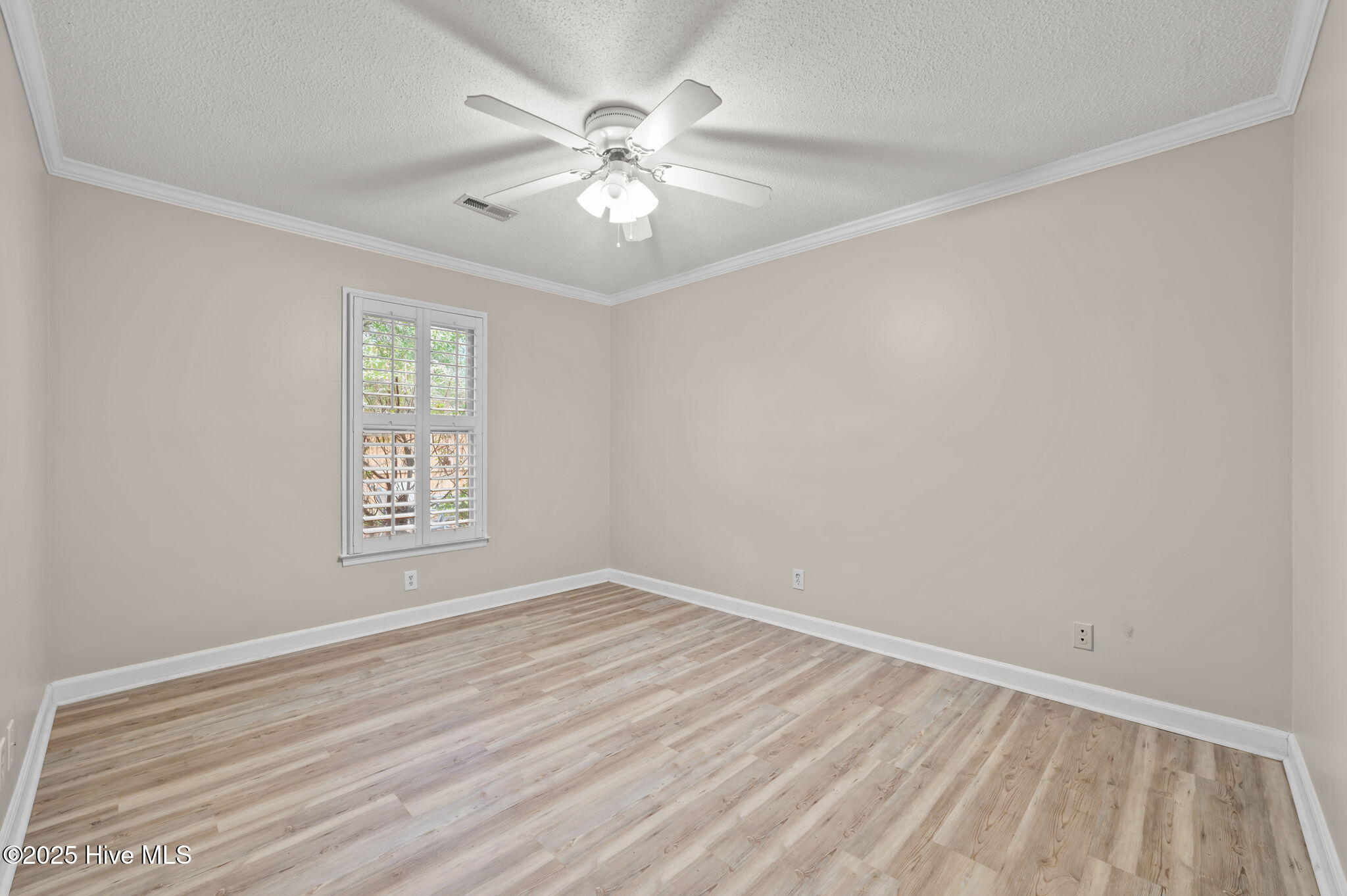 1827 Quail Ridge Road, Unit F Greenville, NC 27858 - Photo 35 of 42 34-web-or-mls-LHV_4695