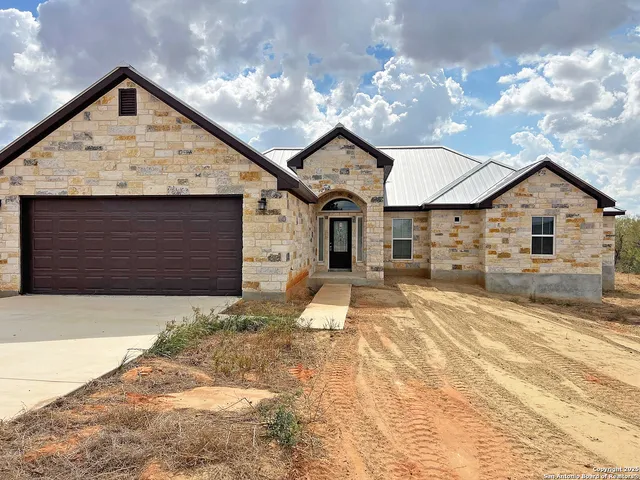 $614,000 | 14674 Silesia Drive, St. Hedwig, TX 78152