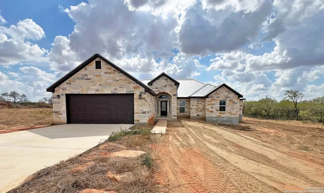 $614,000 | 14674 Silesia Drive, St. Hedwig, TX 78152