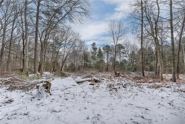 $250,000 | 5 Bridgeview Drive, Richmond, RI 02892